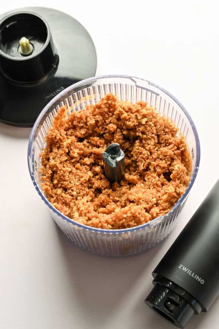 Våffelstrutskorpa i en liten hackare.