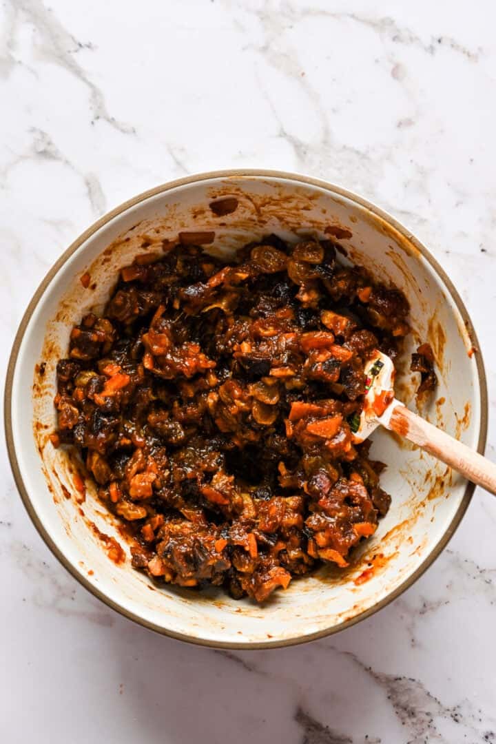 Torkade frukter indränkta i earl grey te.