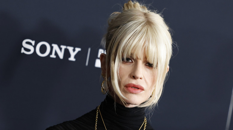 närbild av Kelly Osbourne