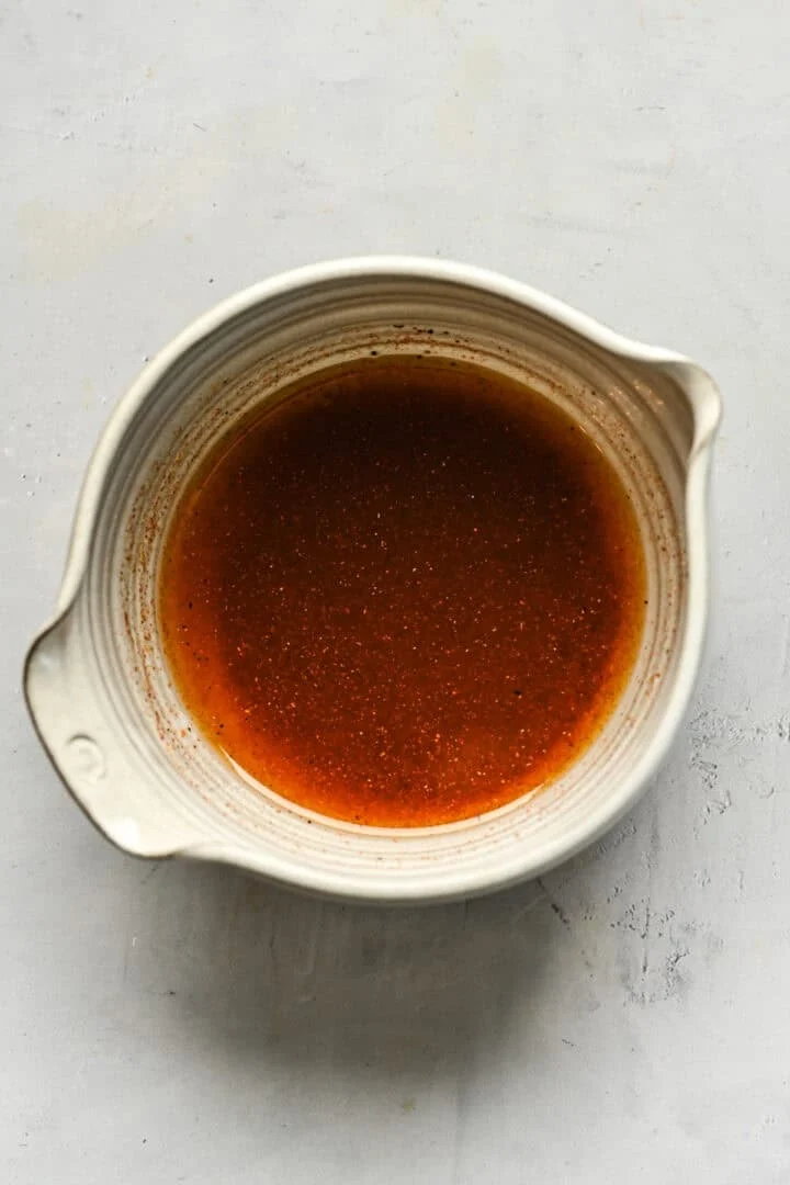 Kålmarinad i en skål.