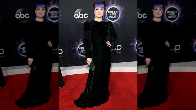 Kelly Osbourne närvarar vid 2019 års American Music Awards på Microsoft Theatre den 24 november 2019