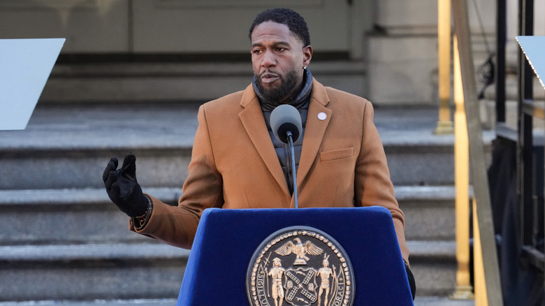 New Yorks offentliga advokat Jumaane Williams håller anföranden under den ceremoniella invigningen av den nya Mamdani-administrationen i stadshuset