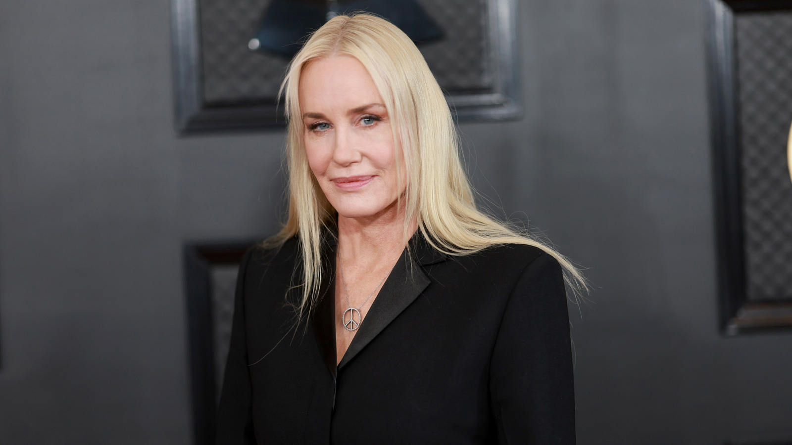 Är Daryl Hannah autistisk? Diagnosen får fans att slänga hennes kontroversiella skildring i kärlekshistoria