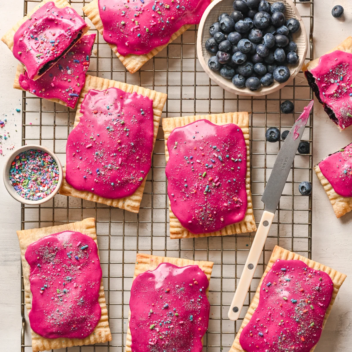 Hemgjorda blåbärspoptårtor