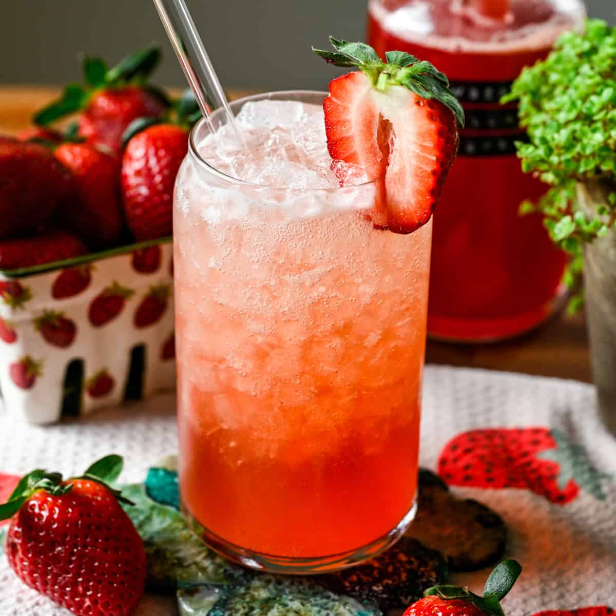 Hemlagad jordgubbsvanilj soda