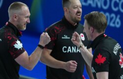 Svordomar flyger som fuskanklagelser i curling vid vinter-OS