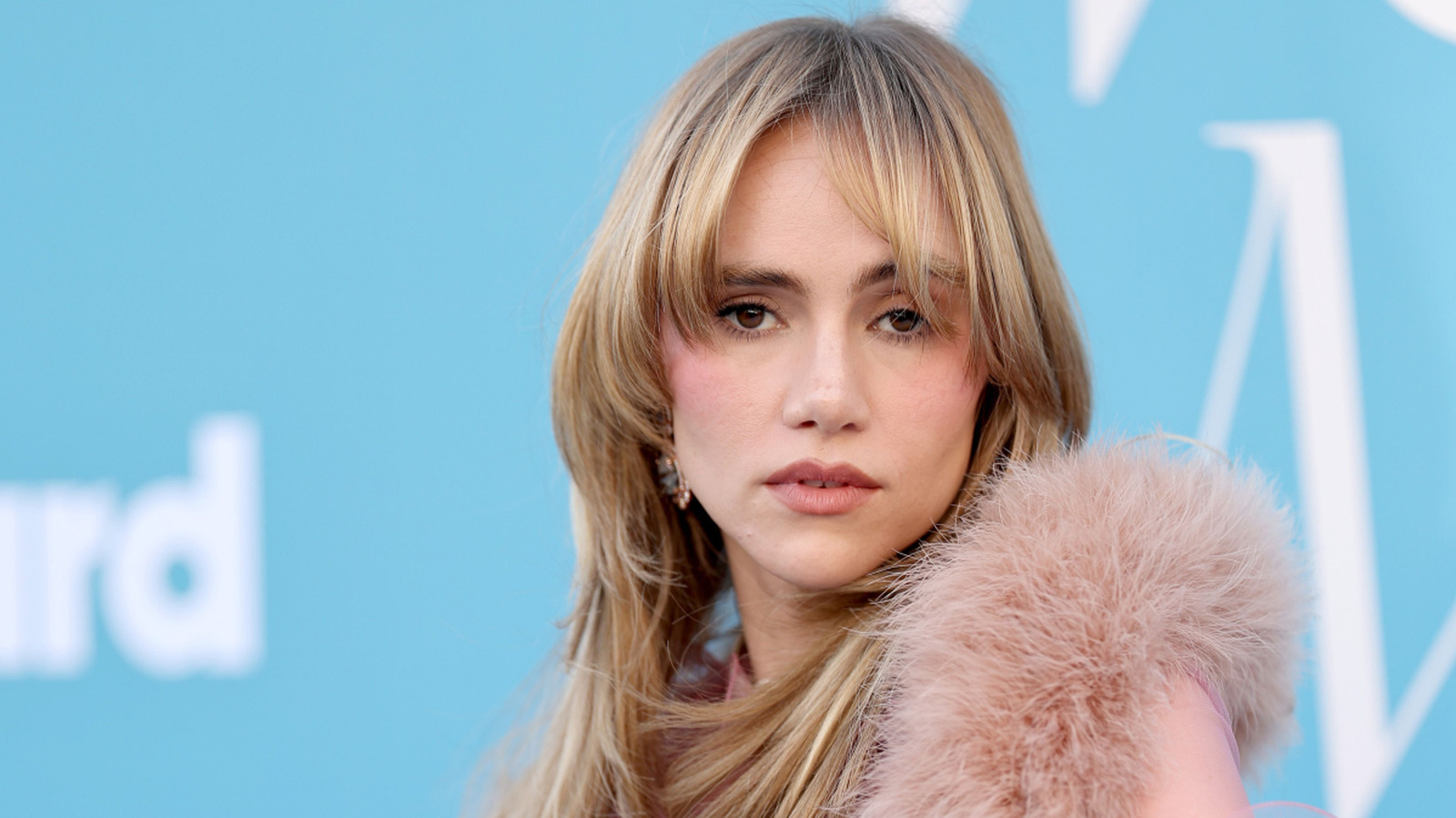 Suki Waterhouse-dräkter som helt missade målet