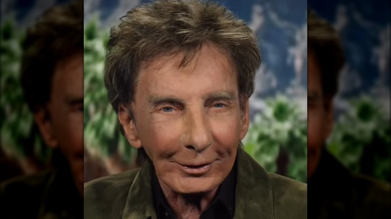 Barry Manilow skickar rulleuppdateringar till sina följare på sociala medier