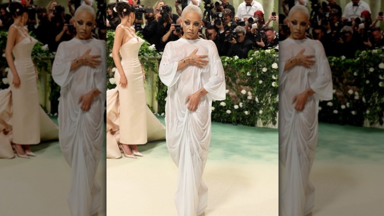 Doja Cat anländer till Met Gala 2024