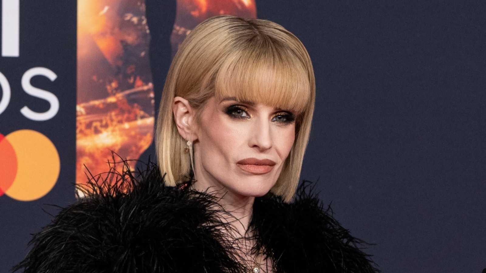 Kelly Osbourne är nästan oigenkännlig utan smink