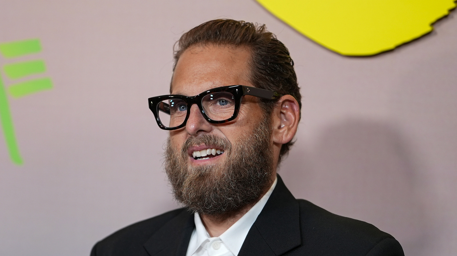 Foton av Jonah Hill från 2007 till nu sätter frågor om hans hälsa i ett sammanhang