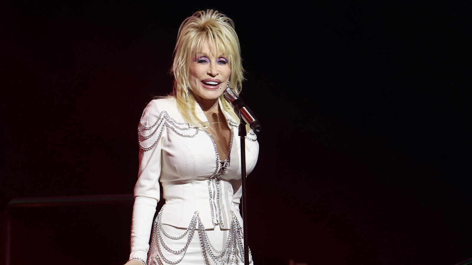 Ångrar Dolly Parton plastikkirurgi? Här är vad hon har sagt