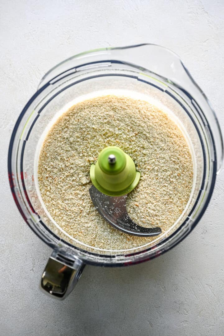 Salta kexsmulor i matberedare.