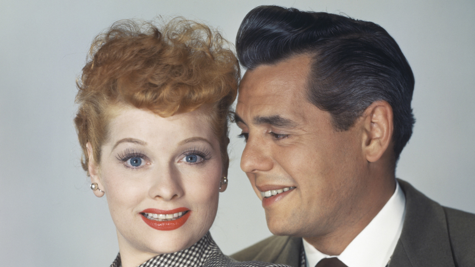 Foton på Lucille Ball och Desi Arnaz som belyser deras kärlek (trots skilsmässan)