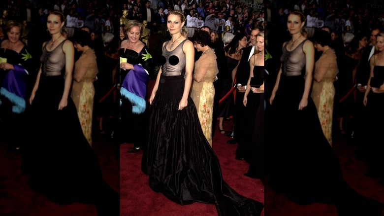 Gwyneth Paltrow i en skir klänning vid Oscarsgalan 2002