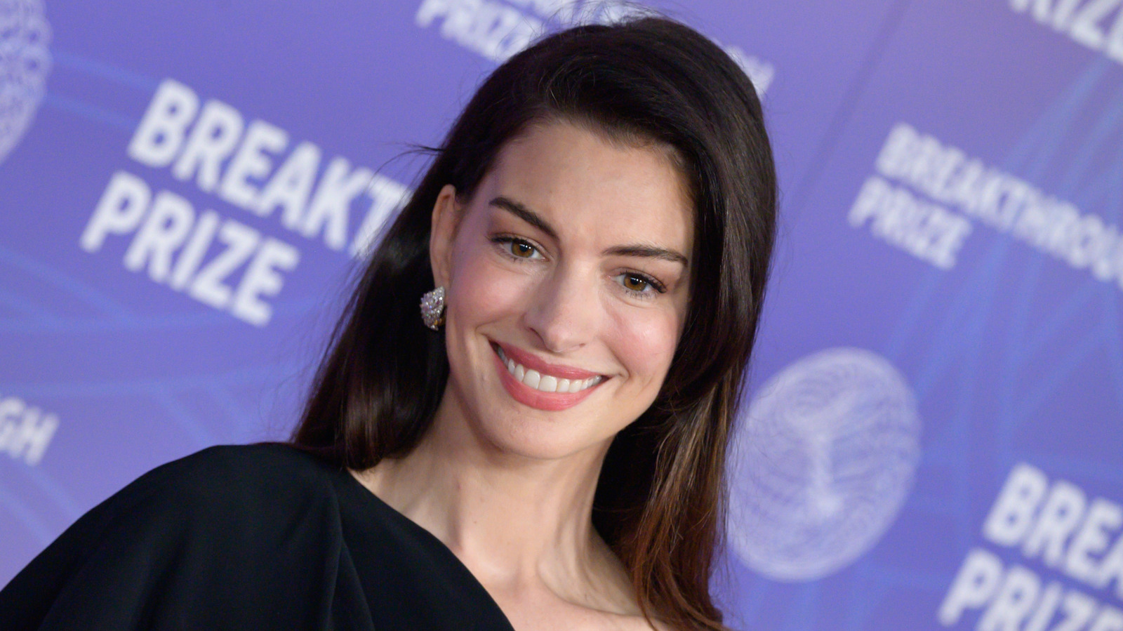 Foton på Anne Hathaway från 2001 till nu sätter fascinationen om hennes åldrande i ett sammanhang