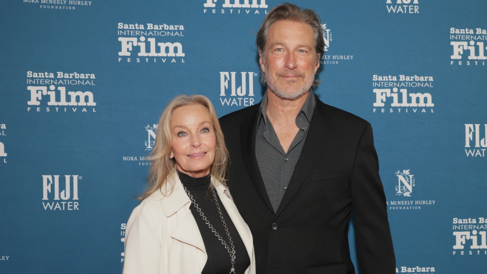 Varför det långvariga paret Bo Derek och John Corbett äntligen knöt knuten 2020