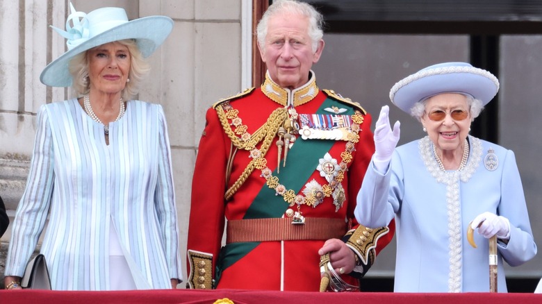 Kung Charles och drottning Camilla vid Trooping the Color-ceremonin 2022