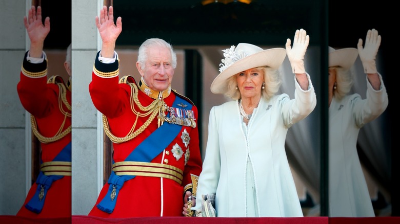 Kung Charles och drottning Camilla vid Trooping the Color-ceremonin 2024