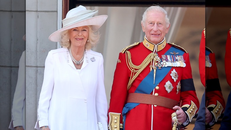 Kung Charles och drottning Camilla vid Trooping the Color-ceremonin 2025