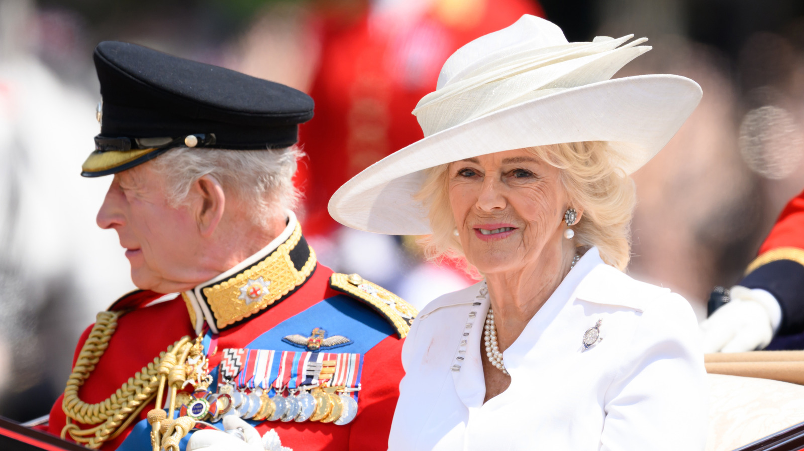 Drottning Camillas Bästa Trooping The Color Outfits Genom åren