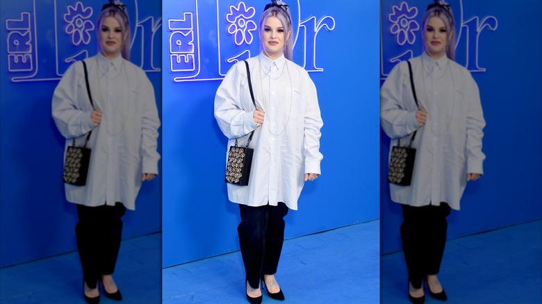 Kelly Osbourne deltar i Dior Men's Spring/Summer 2023 Collection den 19 maj 2022 i Los Angeles, Kalifornien