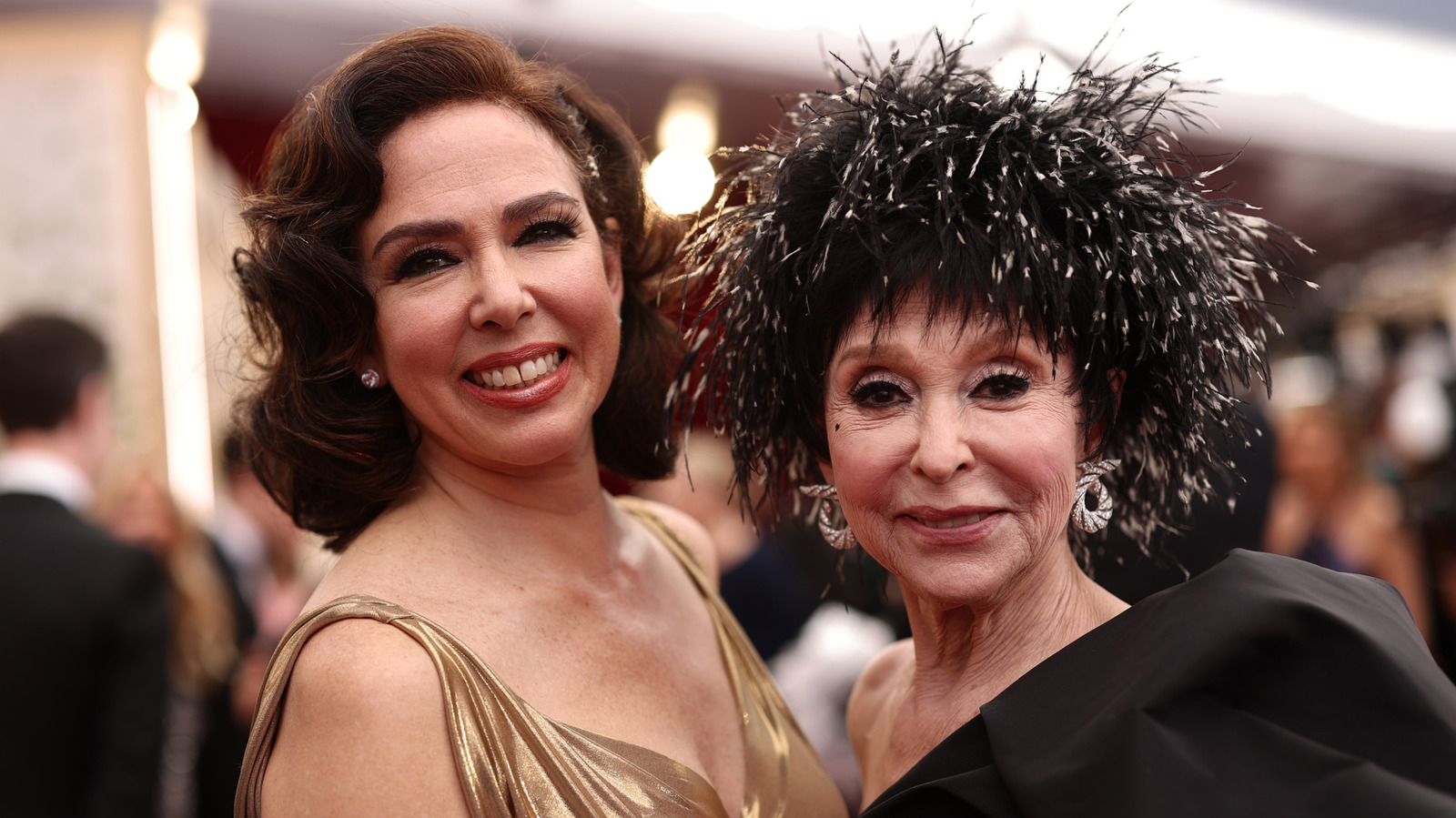 Side-by-side-bilder på Rita Moreno & dotter Fernanda Luisa Gordon kommer att få dig att se dubbelt