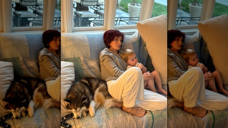 Sharon Osbourne och hennes barnbarn Sidney