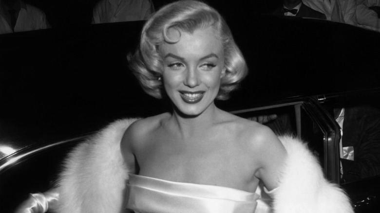 Marilyn Monroe poserar