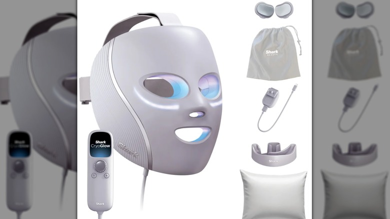 Foto av Shark CryoGlow Under-Eye Cooling+LED Anti-Aging and Skin Clearing Face Mask