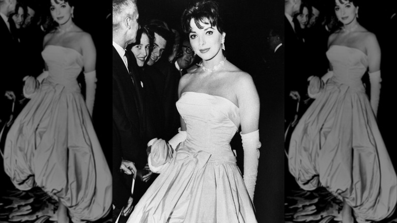 Joan Collins vid den 30:e årliga Oscarsgalan i mars 1958