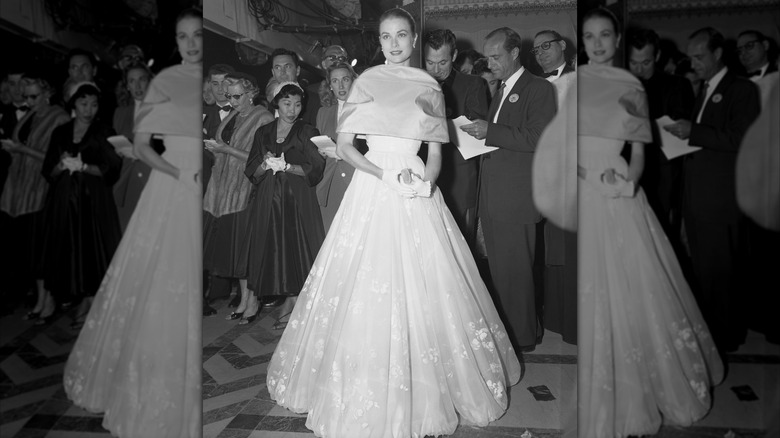 Grace Kelly vid den 28:e årliga Oscarsgalan i Hollywood i mars 1956