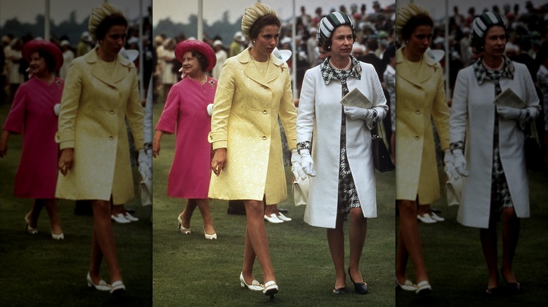 Drottning Elizabeth II (höger) med prinsessan Anne (i mitten) och drottningmodern (1900 - 2002) på Royal Ascot, 16 juni 1970