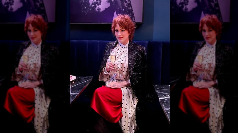 Molly Ringwald ute på middag i februari 2013