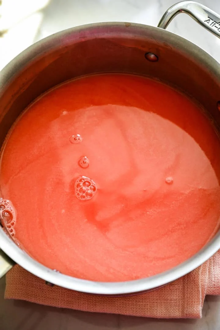 Vattenmelonpudding före tillagning.