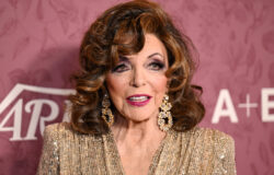 Joan Collins, 93, har en tvåordsfilosofi om åldrande som alla borde höra