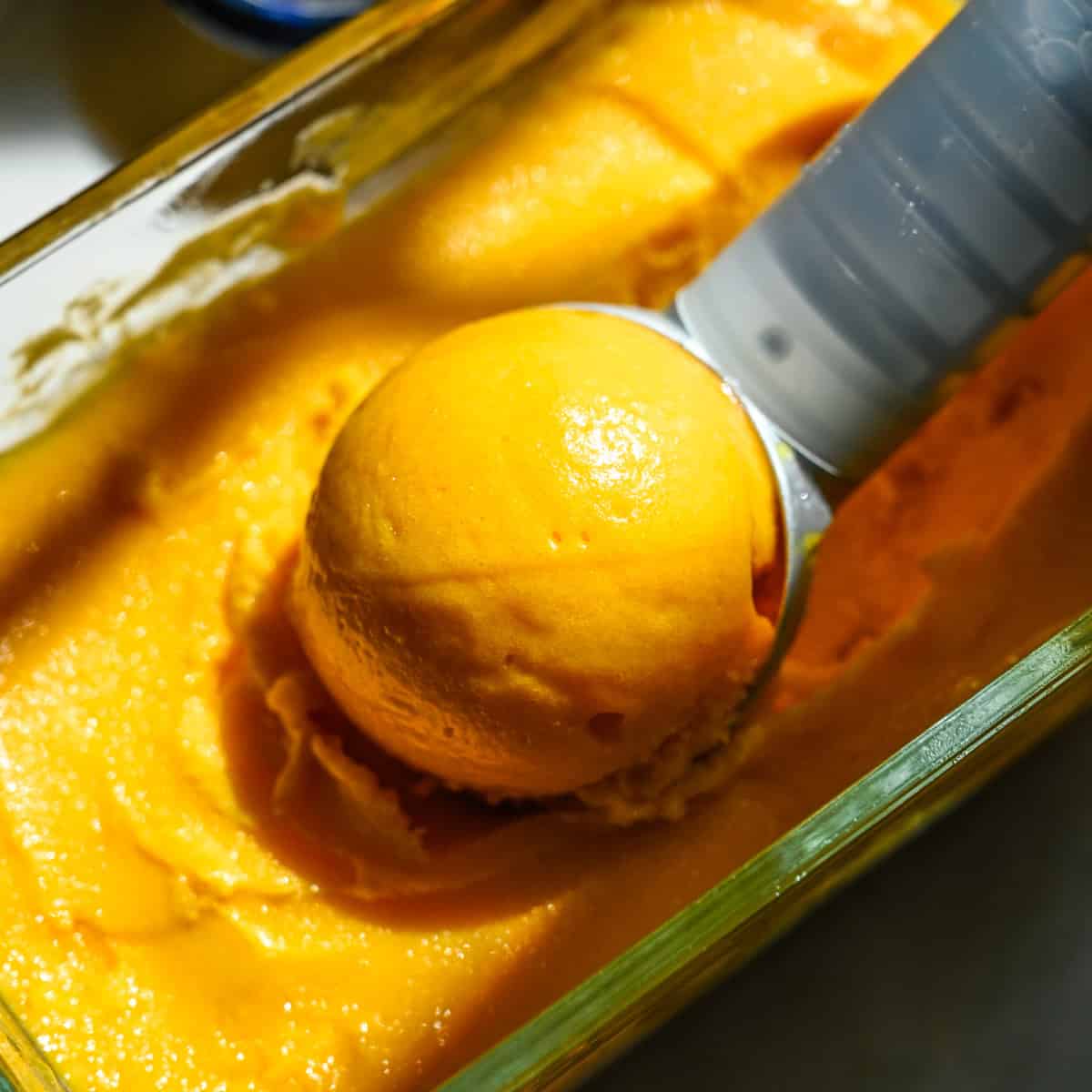 3-ingrediens mangosorbet