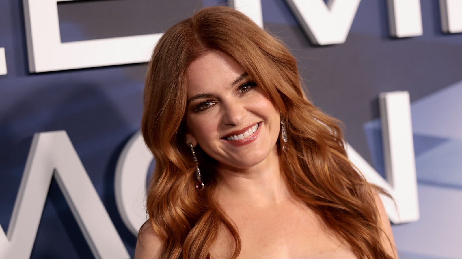 Isla Fisher fruktade att fylla 50 - tills det faktiskt hände (och vi älskar övergången)