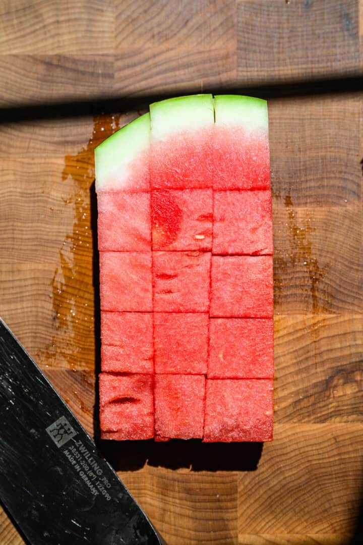 tärna 3 stavar vattenmelon i 1 tums kuber.