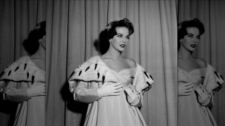 Natalie Wood deltar i den 29:e Oscarsgalan i Los Angeles 1957