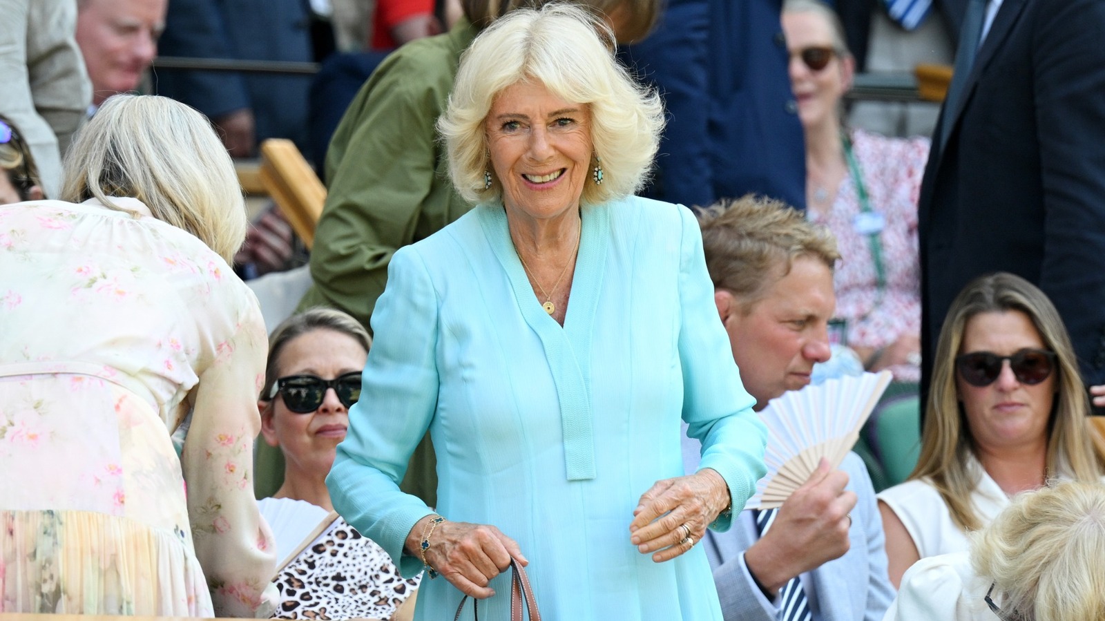 Queen Camillas Wimbledon-kilar 2026 är perfekta för äldre kvinnor som vill ha ett subtilt lyft