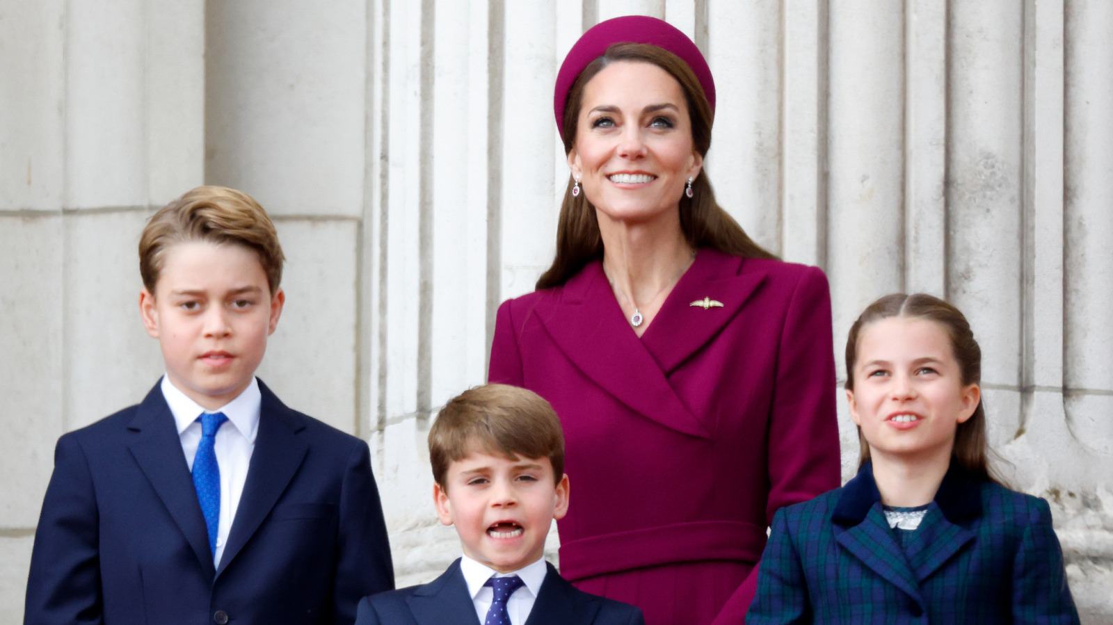 8 söta bilder av Kate Middleton och hennes 3 barn som visar upp sin kärlek