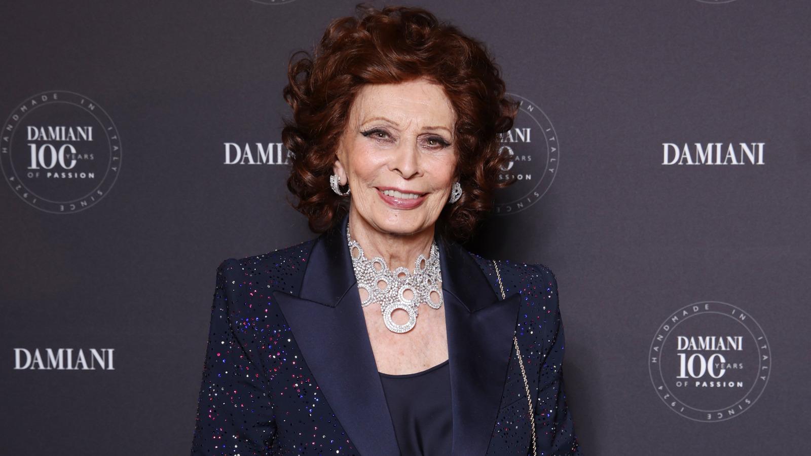 Sophia Loren utkämpade "krig" mot belackare som sa att hon borde känna sig självmedveten om sin näsa
