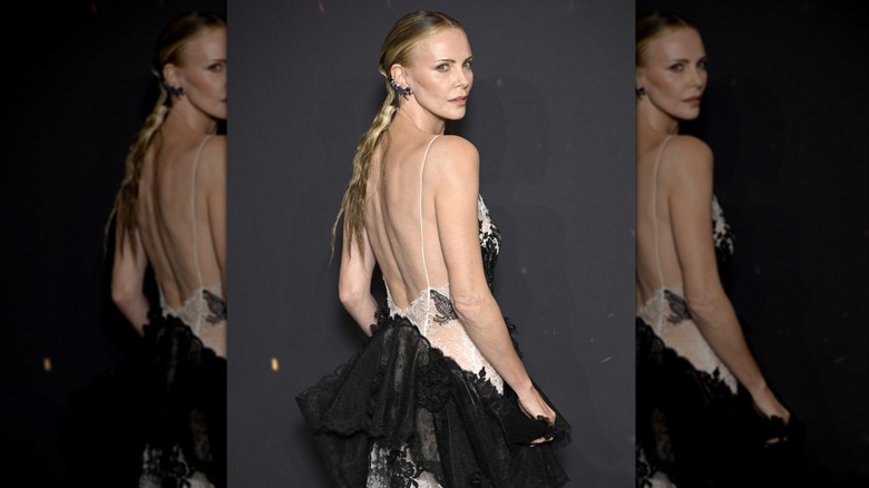 Charlize Theron vid Parispremiären av 