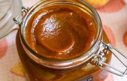 Lätt persikosmör (slow cooker-recept)