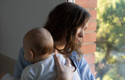Vad är postpartum psykos? Tillståndet är så mycket mer än bara ”Baby Blues”