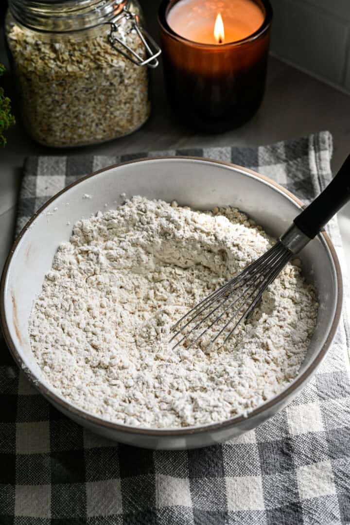 Havregryncrèmepaj torra ingredienser.
