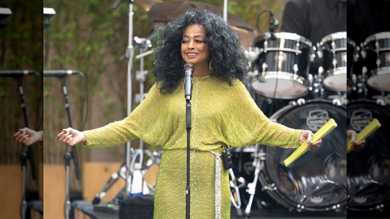 Diana Ross uppträder på Stern Grove Festival i augusti 2025