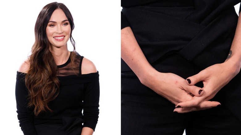 En närbild av Megan Foxs tummar