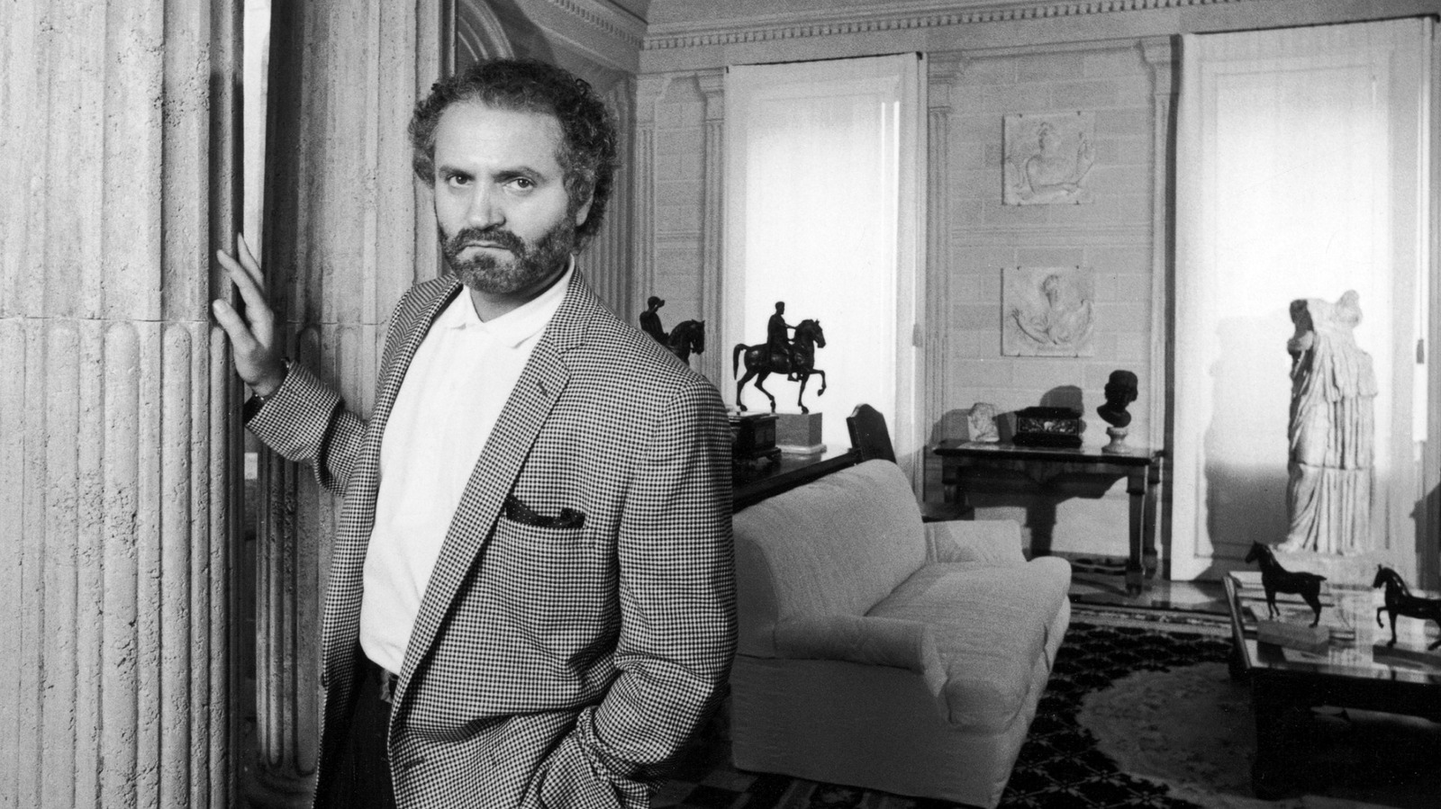 Dagens citat av Gianni Versace: "Var inte in i trender. Gör inte mode...'